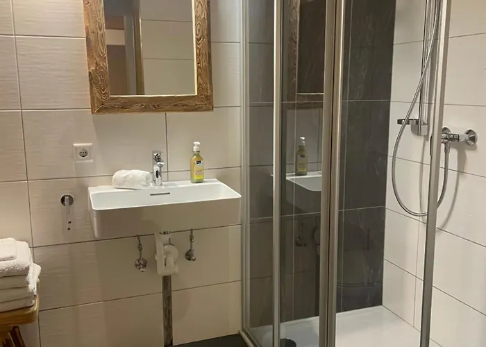 In Ruhiger Lage In * 比绍夫斯霍芬